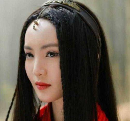 娱乐圈整容美女_美女整容前后对比_混血女明星鼻子